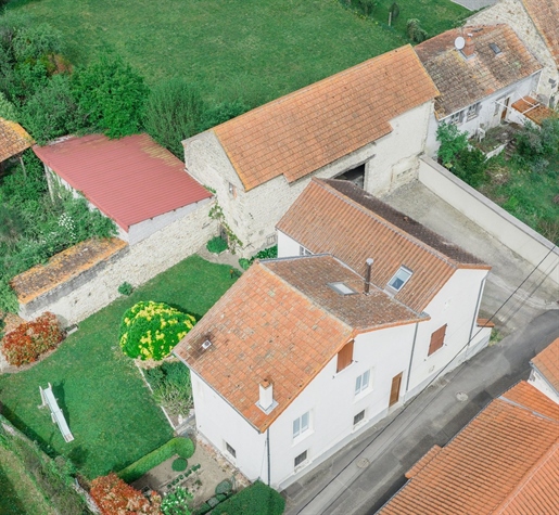 Maison 6 pièces 173 m² · à Beauregard-Vendon · 173 m² · 339 900 €