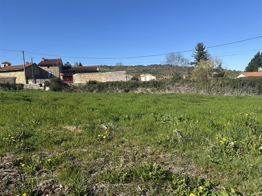 A saisir · à Prompsat · 1 088 m² · 73 900 €