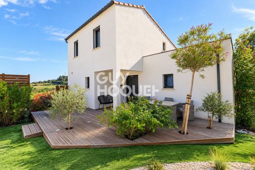 Maison 5 pièces 142 m² · à Montmirat · 142 m² · 430 000 €