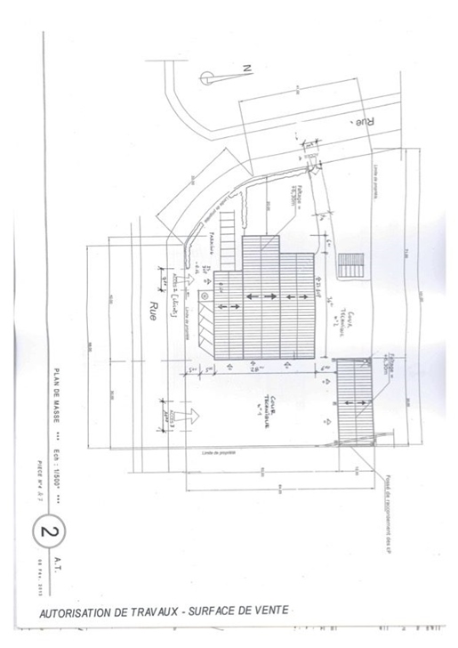 Bel Entrepöt - 2 Bätiments · à Saint-Amand-Montrond · 440 000 €