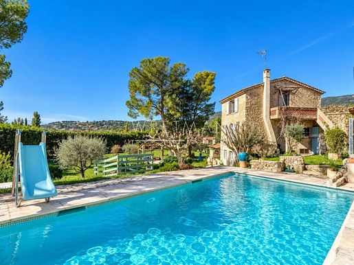 Maison 6 pièces 196 m² · à Fayence · 196 m² · 995 000 €