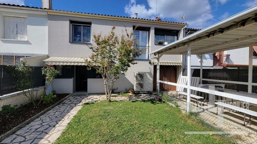 Maison 5 pièces 133 m² · à Saint-Léon-sur-l'Isle · 133 m² · 180 000 €