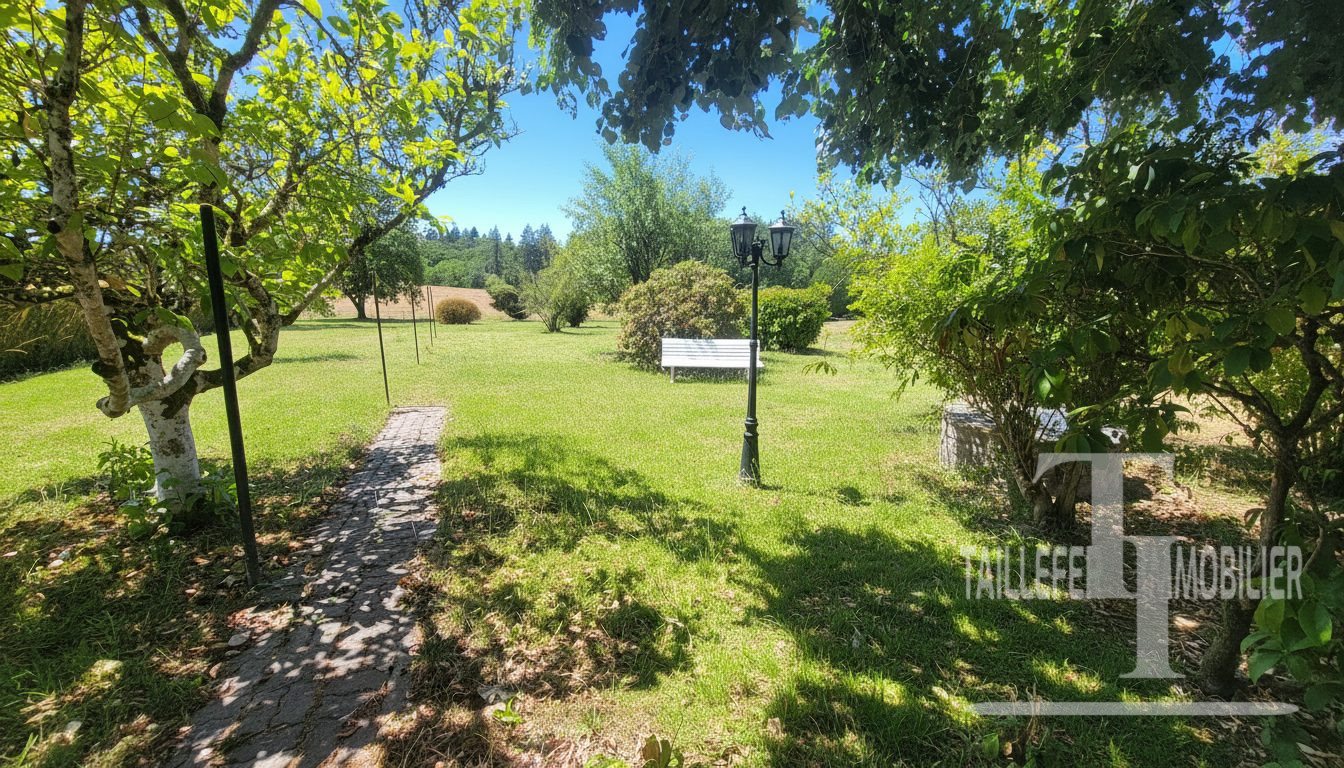 Maison à vendre, 107m², Saint-Saud-Lacoussière