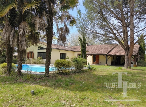 Maison 8 pièces 240 m² · à Notre-Dame-de-Sanilhac · 240 m² · 450 000 €
