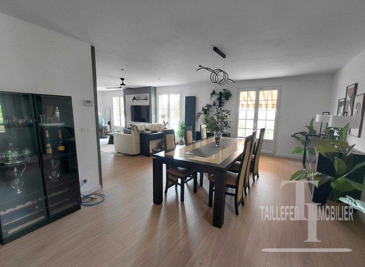 Maison à vendre, 316m², Trélissac