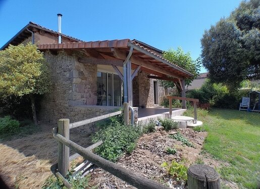 Maison 5 pièces 207 m² · à Écuras · 207 m² · 199 000 €