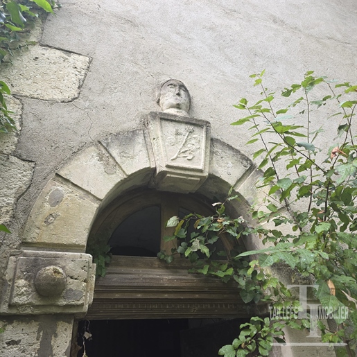Maison 6 pièces 167 m² · à Saint-Astier · 167 m² · 160 000 €
