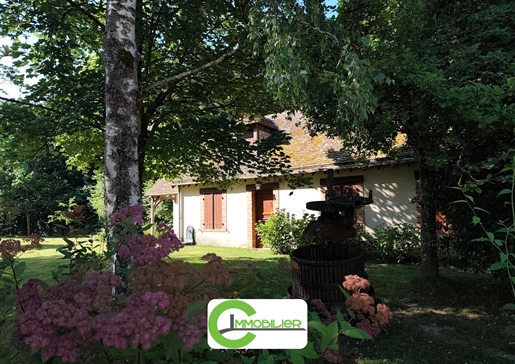 6 pièces 145 m² · à Semur-en-Vallon · 145 m² · 150 740 €