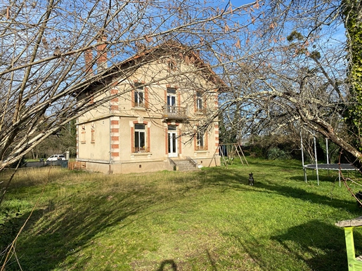 Maison 8 pièces 165 m² · à Bergerac · 165 m² · 235 000 €