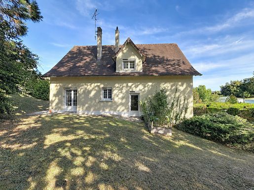 Maison 6 pièces 155 m² · à Boulazac Isle Manoire · 155 m² · 277 000 €