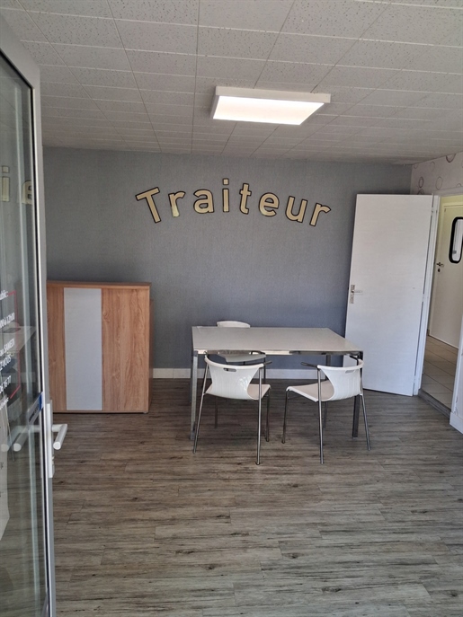 Local commercial 230 m² · à Lamballe-Armor · 230 m² · 321 000 €