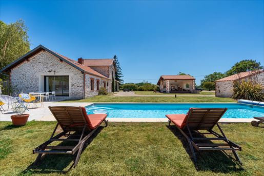 6 pièces 194 m² · à Vertou · 194 m² · 892 000 €