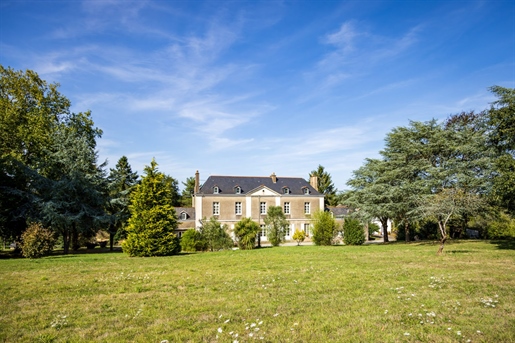 10 pièces 270 m² · à Nantes · 270 m² · 742 000 €