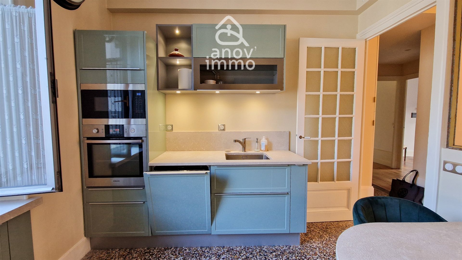 Haussmannian charm for this 3-room apartment of 83 m². - Vue 4
