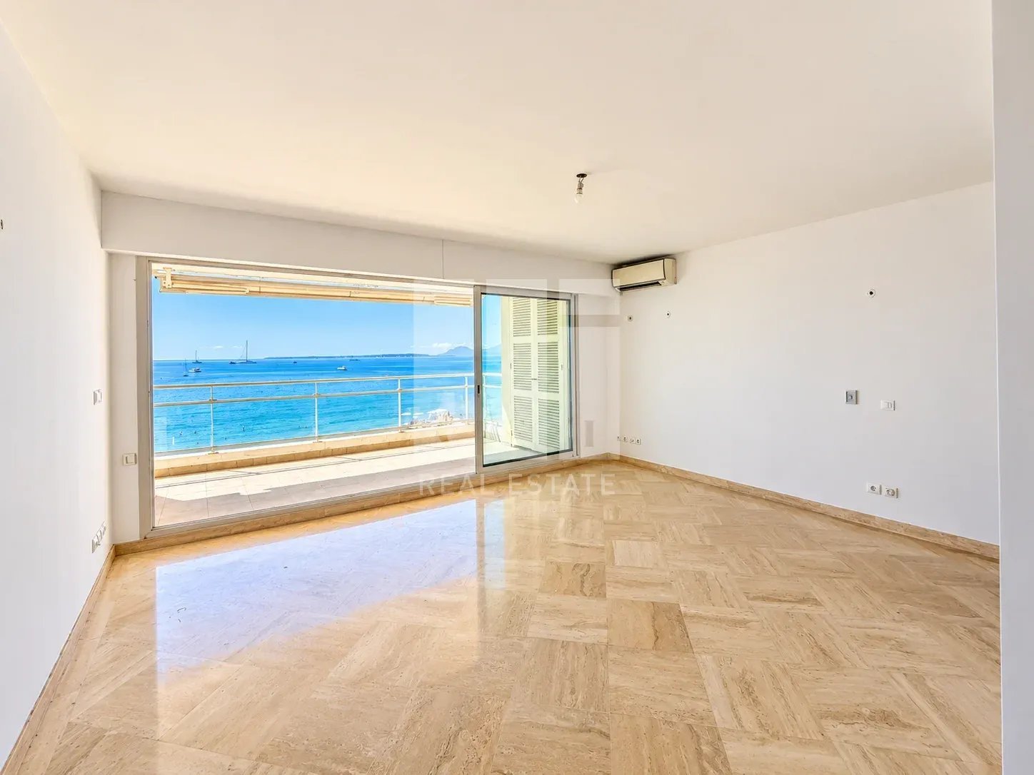 Apartment in Antibes, Alpes-Maritimes - More