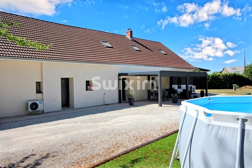 Maison 15 pièces 210 m² · à Le Deschaux · 210 m² · 395 000 €