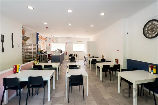Tienda para venta en Beja junto al IPBEJA