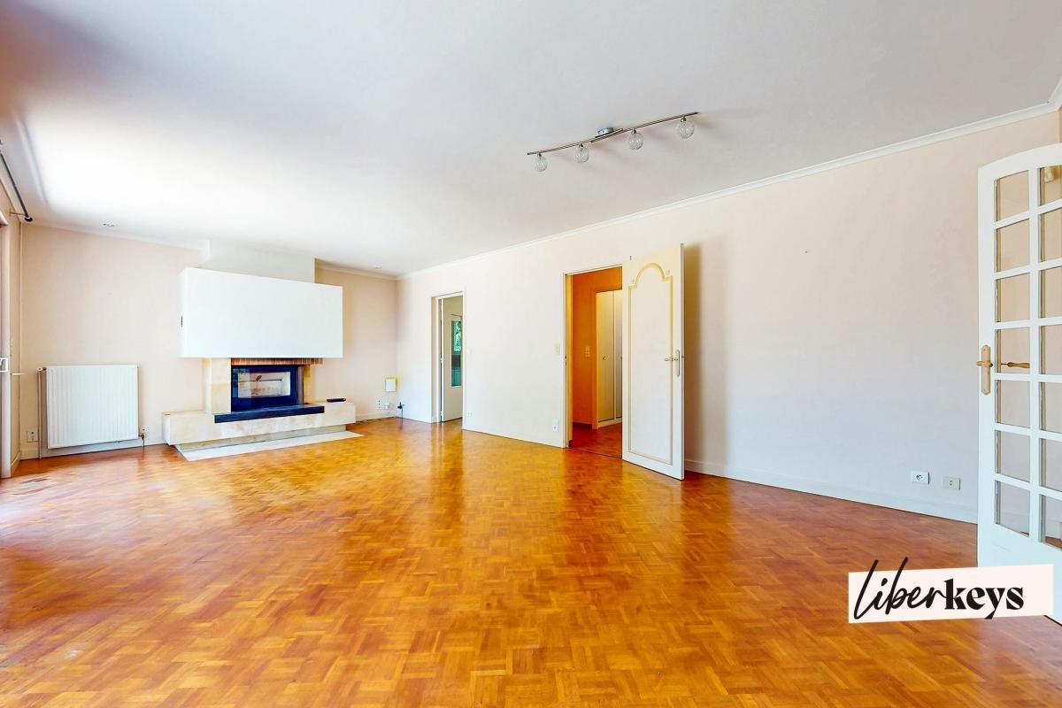 Maison à vendre, 217m², Saint-Georges-de-Luzençon