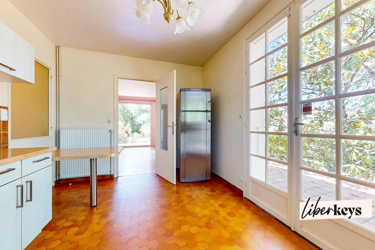 Maison à vendre, 217m², Saint-Georges-de-Luzençon