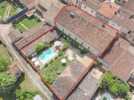 Maison 8 pièces 360 m² · à Casteljaloux · 360 m² · 595 000 €