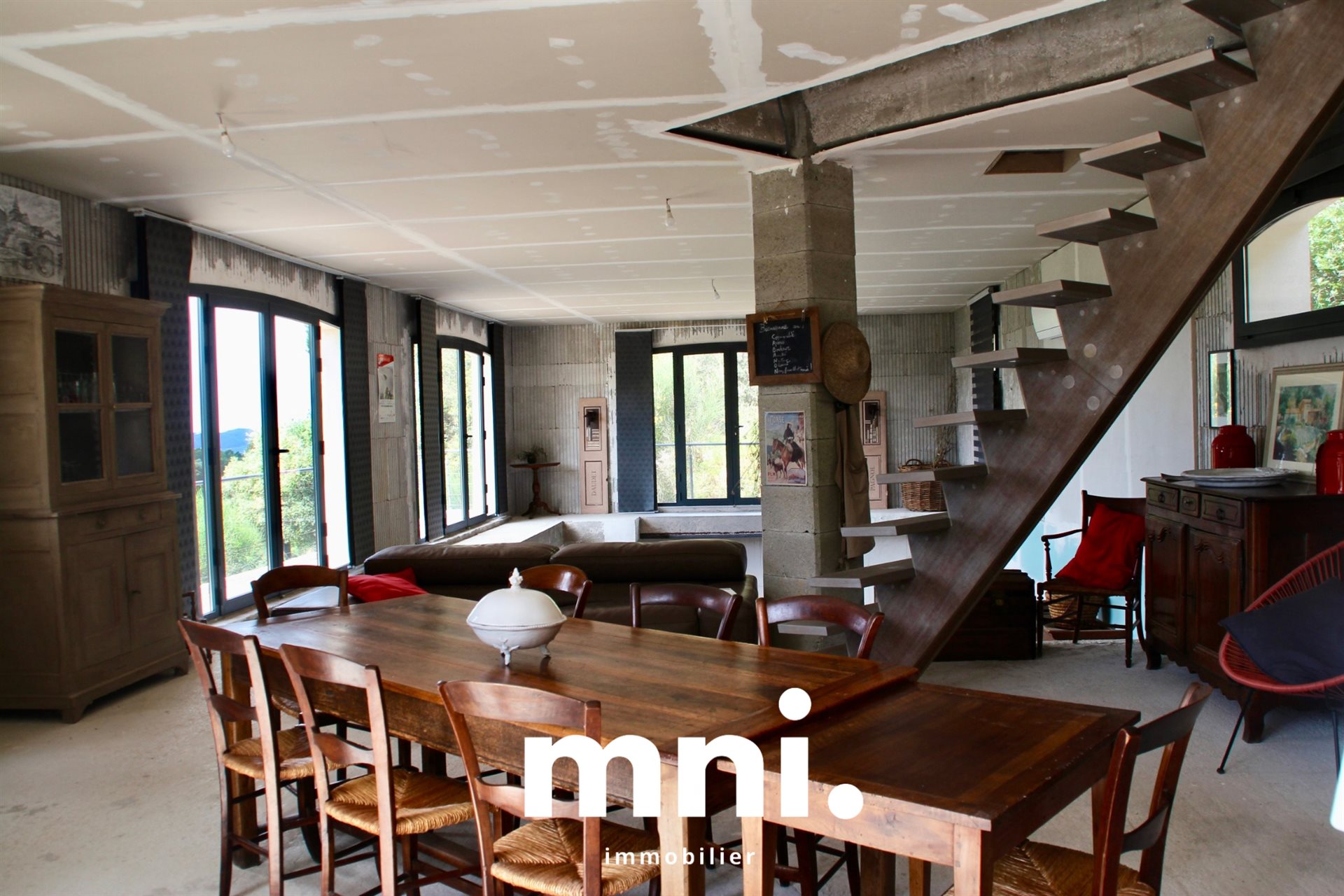 Maison à vendre, 141m², Evenos