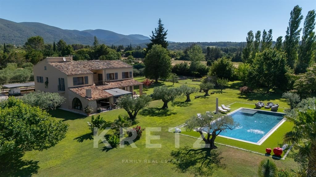 Maison à vendre, 297m², Lourmarin