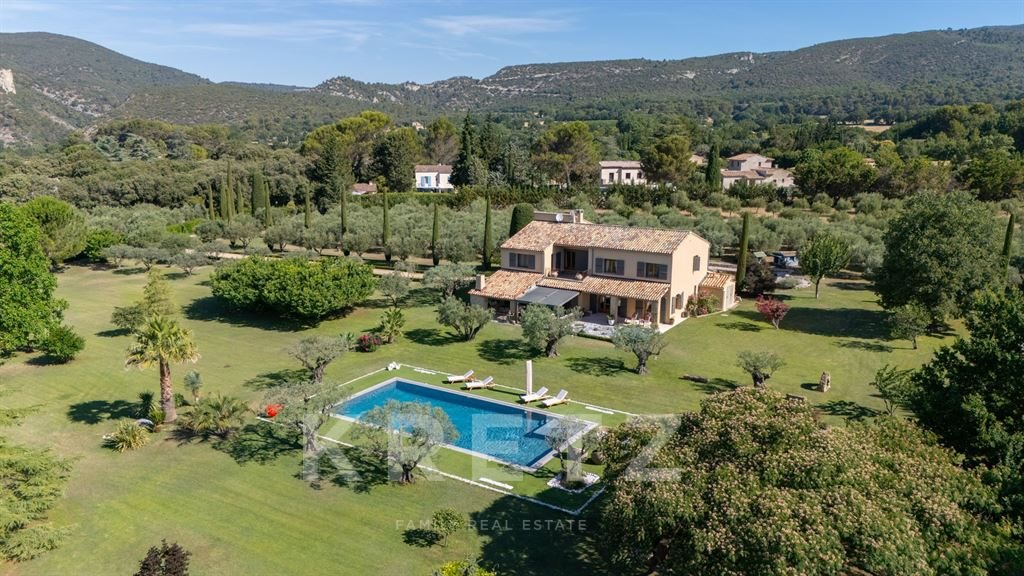 Maison à vendre, 297m², Lourmarin