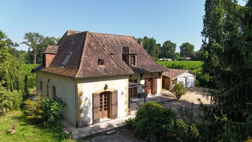 Maison 5 pièces 194 m² · à Sainte-Foy-la-Grande · 194 m² · 260 000 €