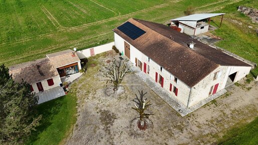 Maison 6 pièces 160 m² · à Massugas · 160 m² · 395 000 €