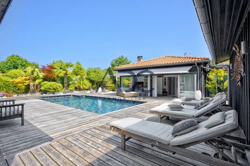 Maison 8 pièces 210 m² · à Martignas-sur-Jalle · 210 m² · 776 250 €