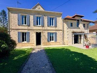 Maison 8 pièces 280 m² · à Pujols-sur-Ciron · 280 m² · 436 800 €