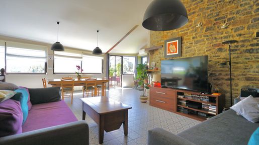 Maison 6 pièces 153 m² · à Saint-Julien-les-Rosiers · 153 m² · 278 000 €