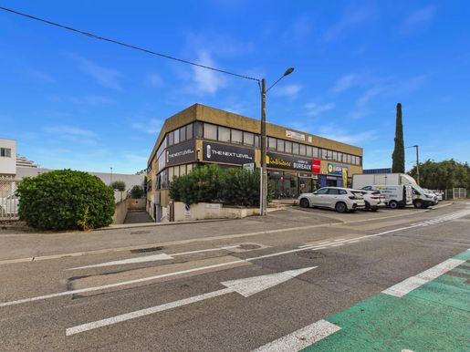 Local commercial 46 m² · à Villeneuve-Loubet · 46 m² · 165 000 €