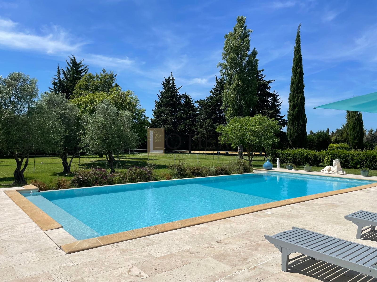 Maison à vendre, 220m², Beaucaire