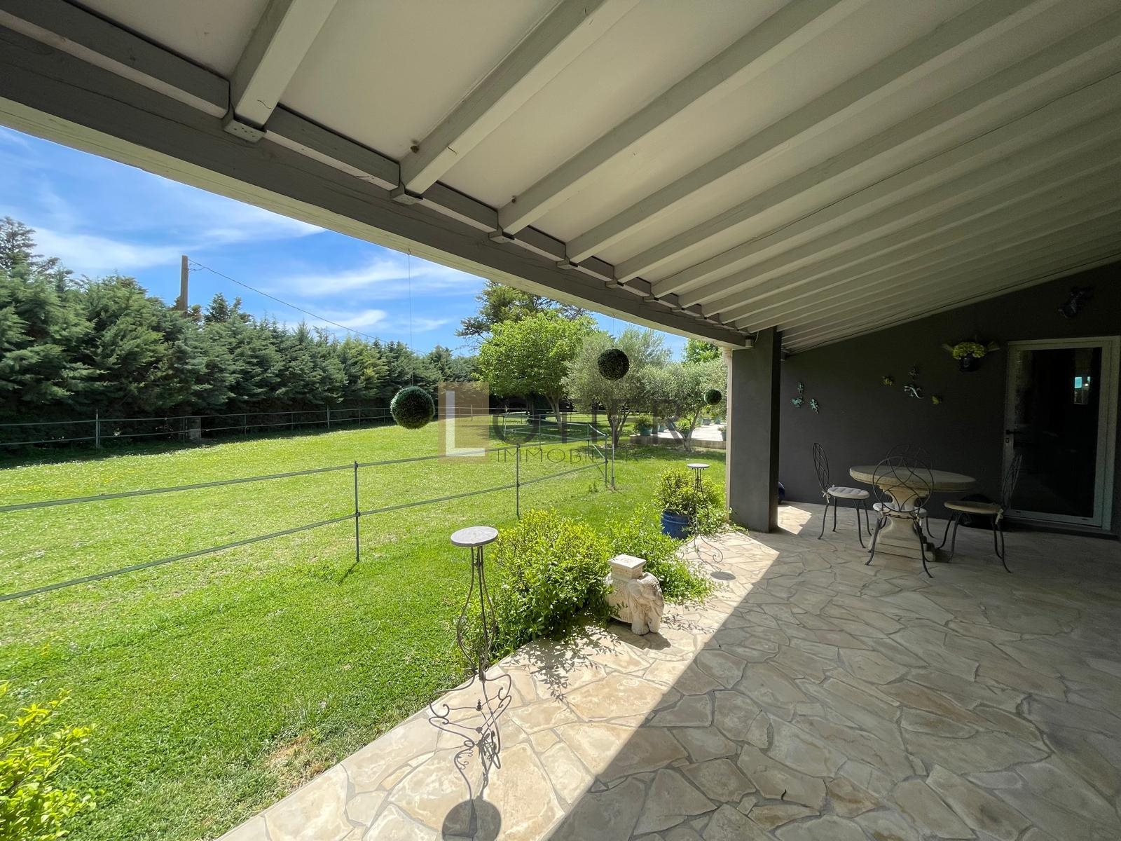 Maison à vendre, 220m², Beaucaire