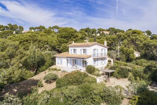 Maison 6 pièces 205 m² · à Hyères · 205 m² · 2 800 000 €