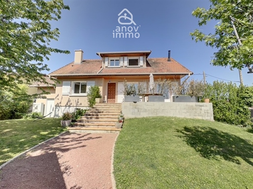 Maison 6 pièces 170 m² · à Saint-Pierre-de-Chandieu · 170 m² · 495 000 €