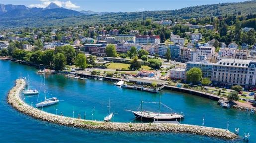 Local commercial 968 m² · à Veigy-Foncenex · 968 m² · 2 850 000 €