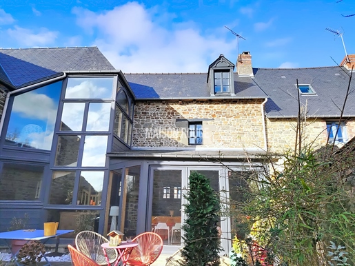 Maison 7 pièces 290 m² · à Combourg · 290 m² · 758 880 €