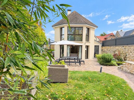 Maison 8 pièces 245 m² · à Compiègne · 245 m² · 995 000 €