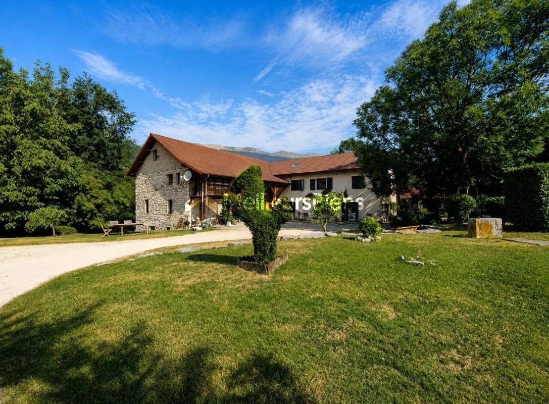 Maison à vendre, 300m², Saint-Genis-Pouilly