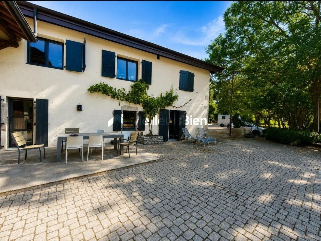 Maison à vendre, 300m², Saint-Genis-Pouilly