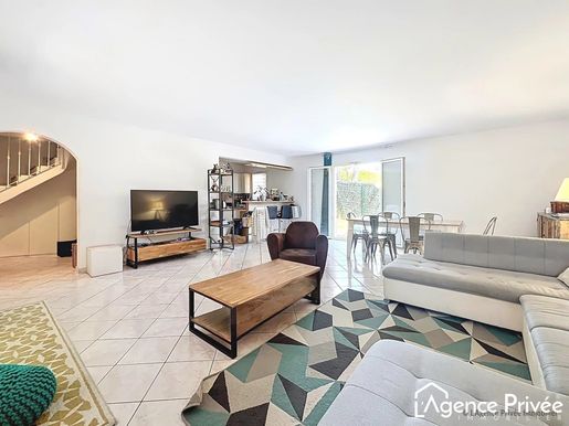 Maison 5 pièces 126 m² · à Villeneuve-Loubet · 126 m² · 699 000 €