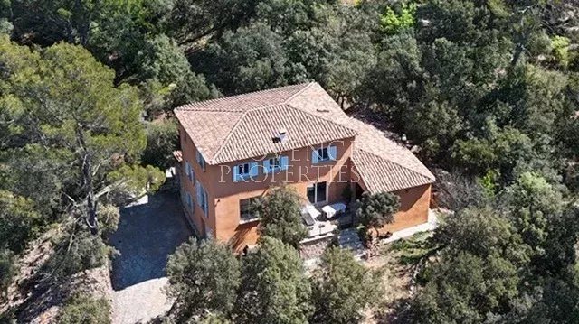 Maison à vendre, 176m², Châteauvert