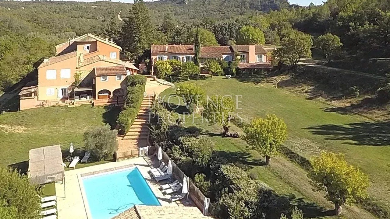 Maison à vendre, 879m², Châteauvert