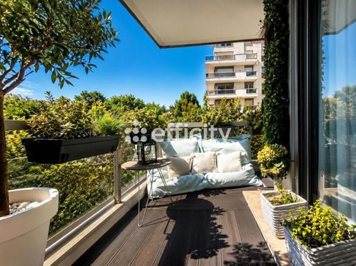 Appartement 3 pièces 70 m² · à Neuilly-sur-Seine · 70 m² · 699 000 €