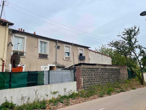 1 pièce 42 m² · à Stains · 42 m² · 212 000 €