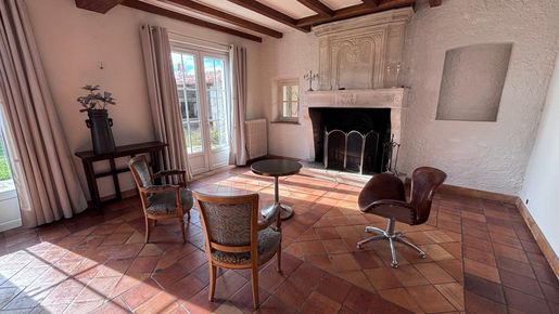 Maison 8 pièces 254 m² · à Saujon · 254 m² · 424 500 €