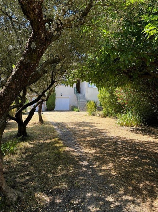 Appartement 9 pièces 199 m² · à Saint-Ambroix · 199 m² · 302 100 €