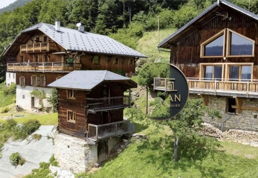 Maison 13 pièces 370 m² · à Verchaix · 370 m² · 1 749 150 €